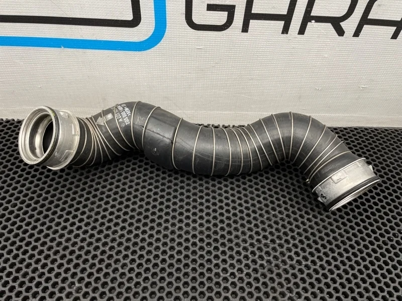Патрубок интеркулера Mercedes-Benz C-Class 2004 A2035280782 W203 271.940 1.8, правый