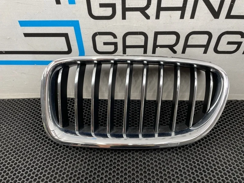 Решетка радиатора Bmw 5-Series 2014 51137412323 F10 N20B20B 2.0, передняя левая