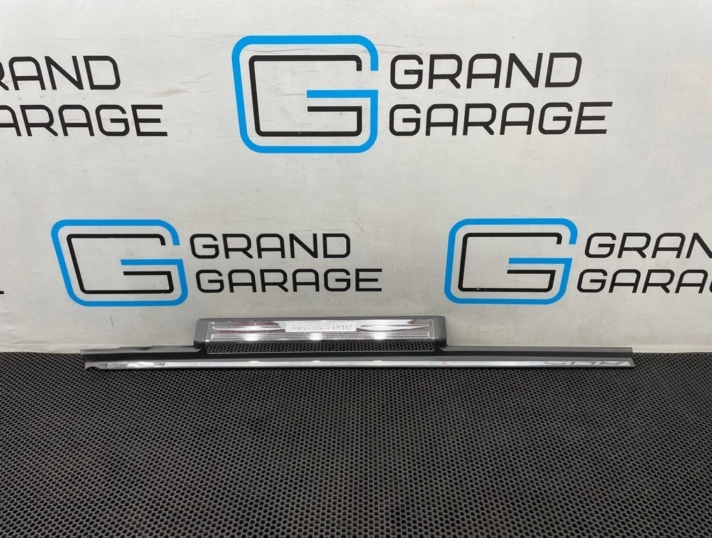 Накладка порога Mercedes-Benz S-Class 2003 A2206804335 W220 112.972 3.7, передняя левая