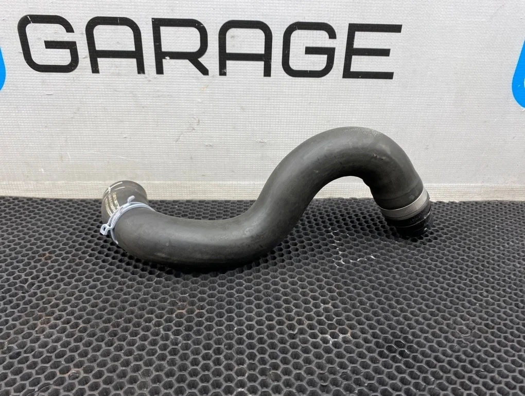 Патрубок охлаждения Mercedes-Benz V-Class 2011 A6395016682 W639 272.978 3.5