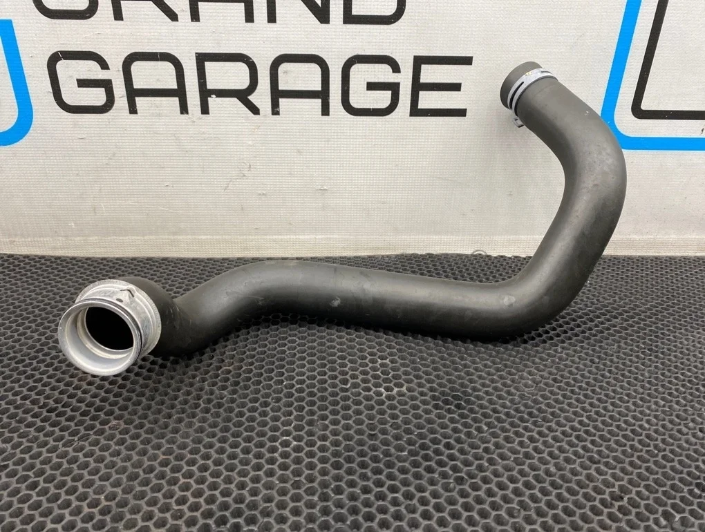 Патрубок охлаждения Mercedes-Benz V-Class 2011 A6395016982 W639 272.978 3.5