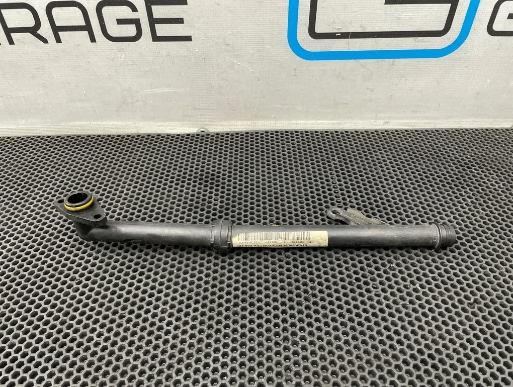 Патрубок охлаждения Mercedes-Benz C-Class 2012 A2712002452 W204 271.820 1.8