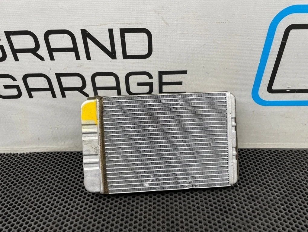 Радиатор печки Mercedes-Benz C-Class 2005 A2038300161 W203 271.946 1.8
