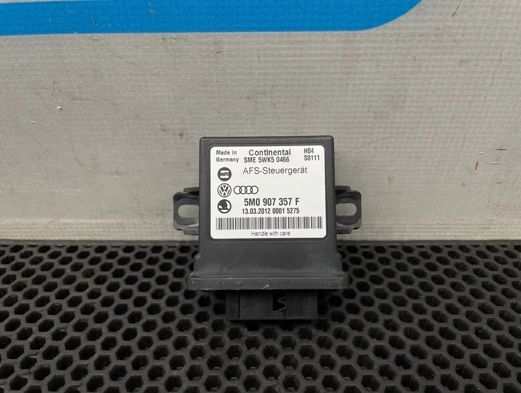 Блок электронный Volkswagen Tiguan 2012 5M0907357F 5N2 CCZD 2.0