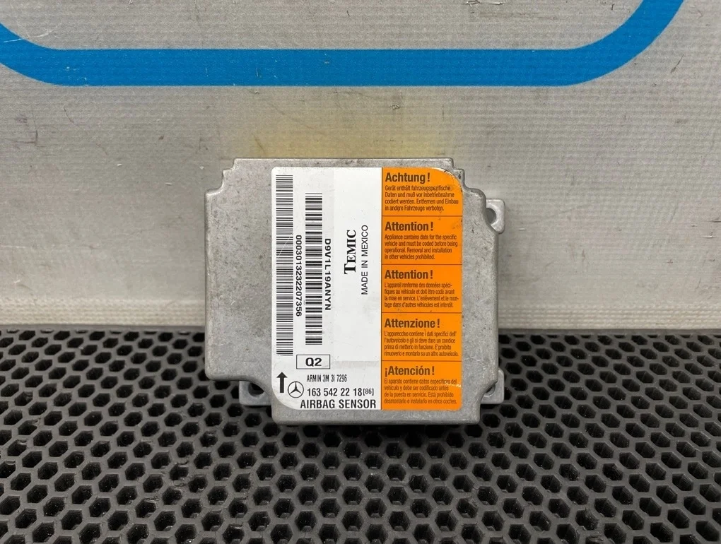 Блок Air Bag Mercedes-Benz Ml-Class 2001 A1635422218 W163 112.942 3.2
