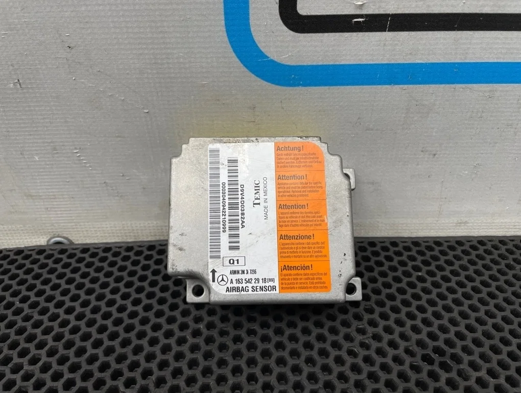 Блок Air Bag Mercedes-Benz Ml-Class 2004 A1635422918 W163 112.970 3.7