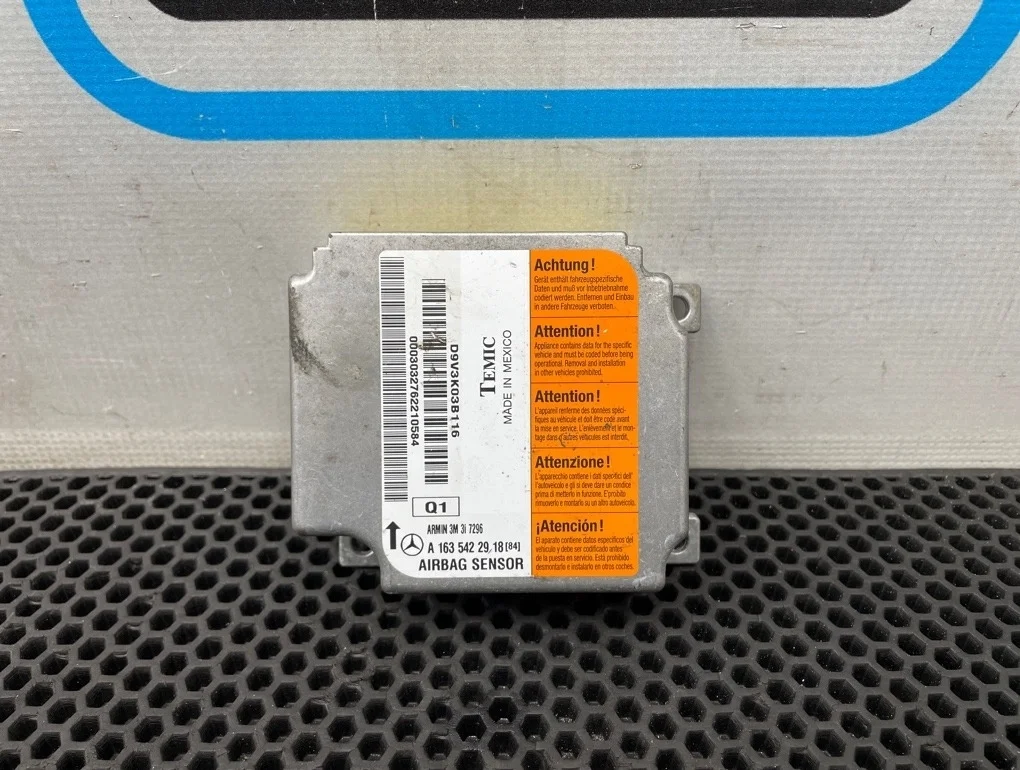 Блок Air Bag Mercedes-Benz Ml-Class 2003 A1635422918 W163 112.970 3.7