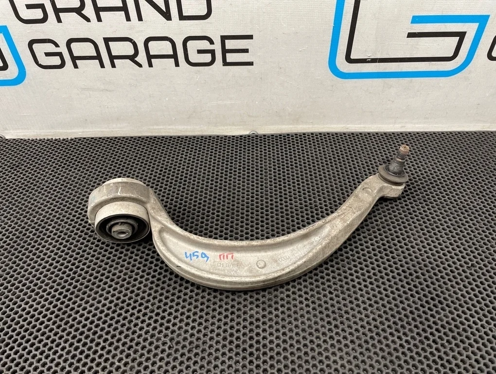 Рычаг Audi A6 2011 8K0407696G C7 CHVA 2.8, передний правый