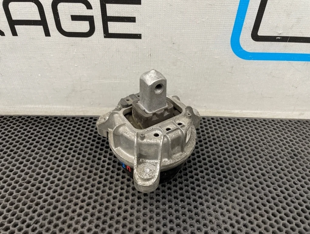 Подушка двигателя Bmw 5-Series 2011 22116786528 F10 N52B30A 3.0, правая