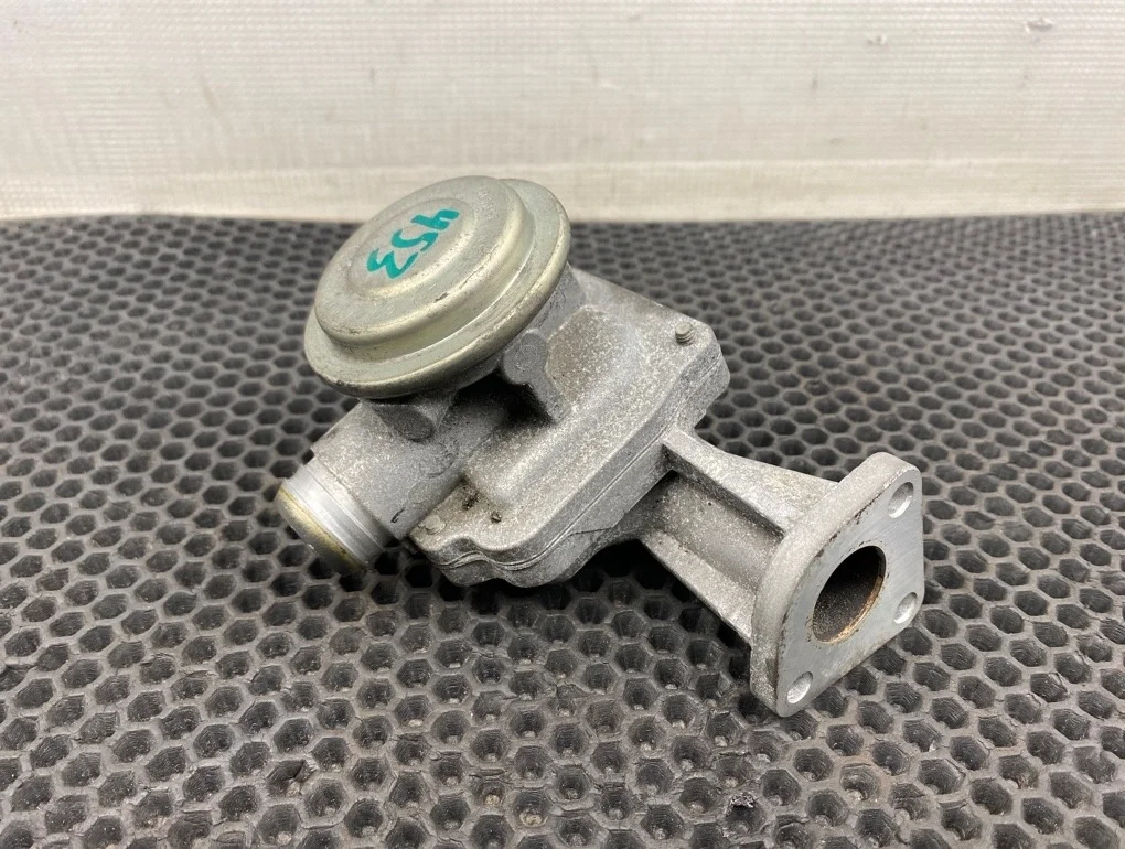 Клапан EGR Mercedes-Benz E-Class 2009 A0021407560 W212 272.980 3.5, правый
