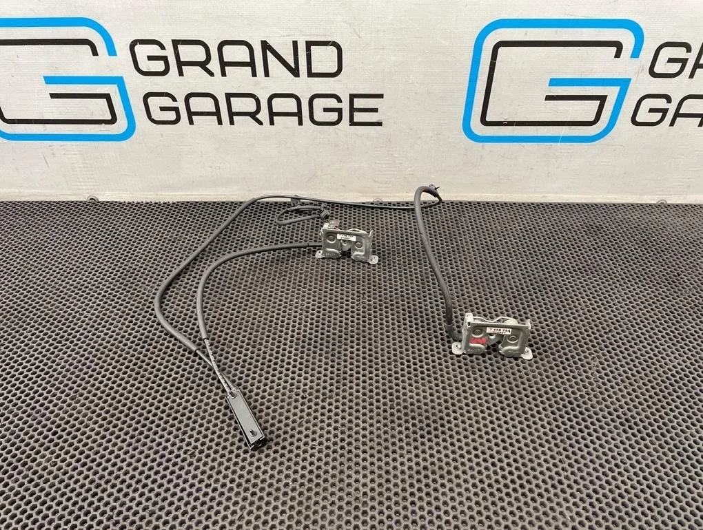 Замки капота Bmw X5 2007 51237184456 E70 N52B30A 3.0