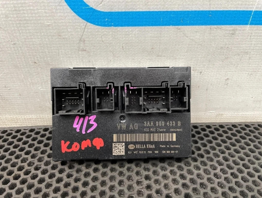 Блок электронный Volkswagen Passat 2013 3AA959433B B7 CFFB 2.0