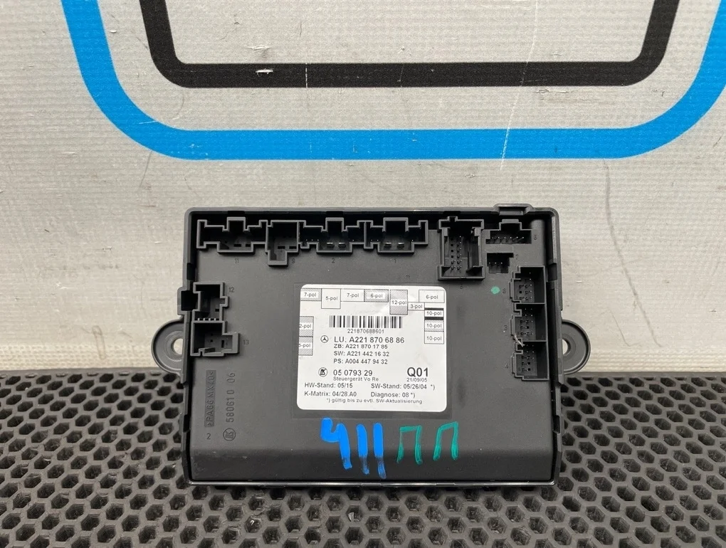 Блок двери Mercedes-Benz S-Class 2005 A2218706886 W221 273.961 5.5, передний правый