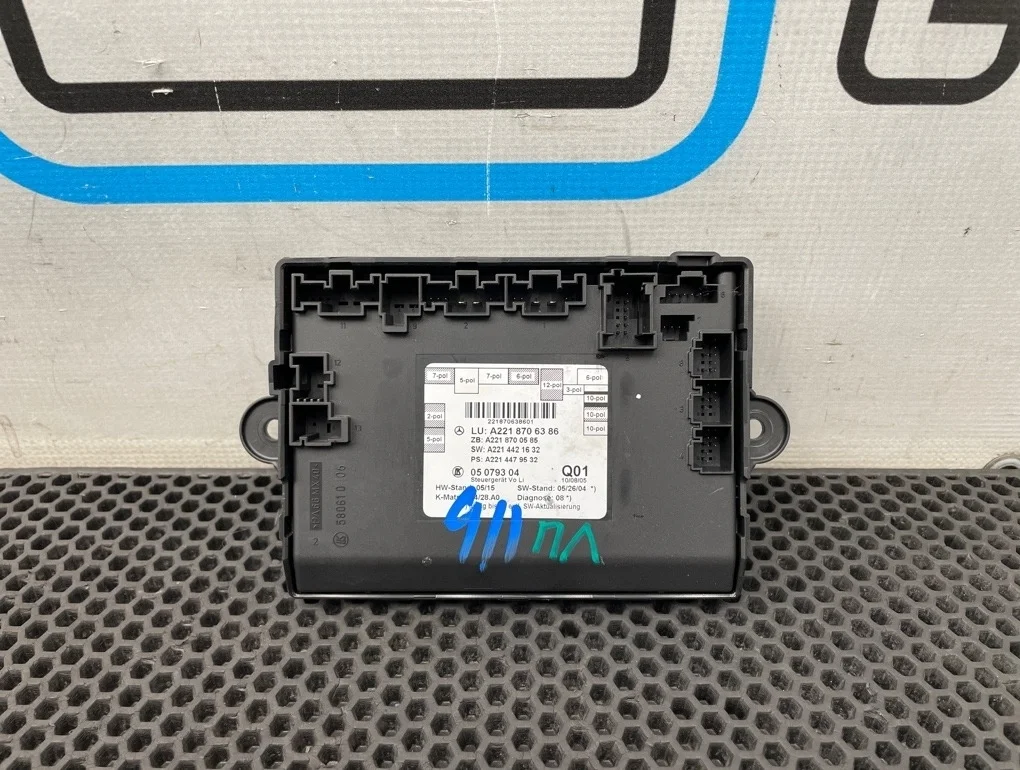 Блок двери Mercedes-Benz S-Class 2005 A2218706386 W221 273.961 5.5, передний левый