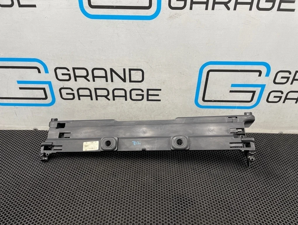 Кронштейн радиатора Bmw 5-Series 2011 17117573265 F10 N52B30A 3.0
