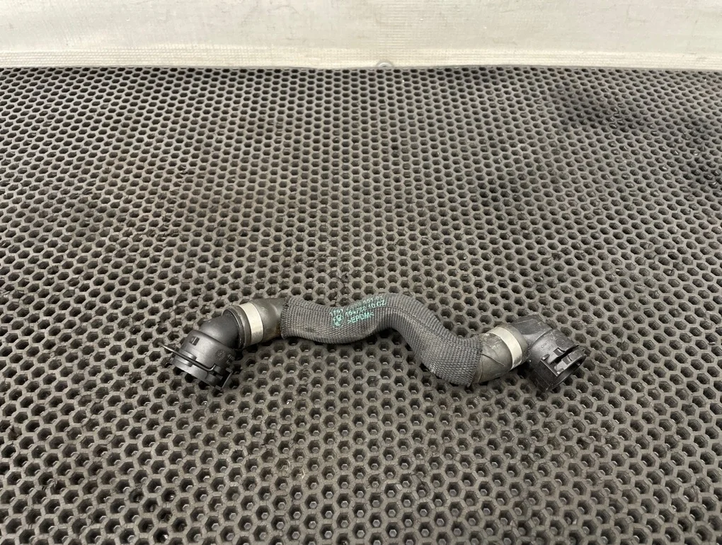 Патрубок охлаждения Bmw 5-Series 2011 17127592651 F10 N52B30A 3.0