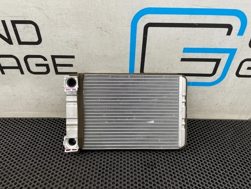 Радиатор печки Mercedes-Benz Clk-Class 2007 A2038300161 W209 271.955 1.8