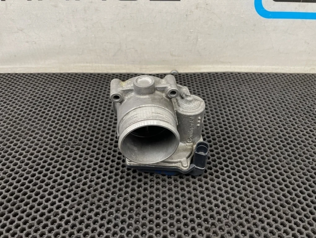 Заслонка дроссельная Audi A6 2014 06F133062T C7 CDNB 2.0