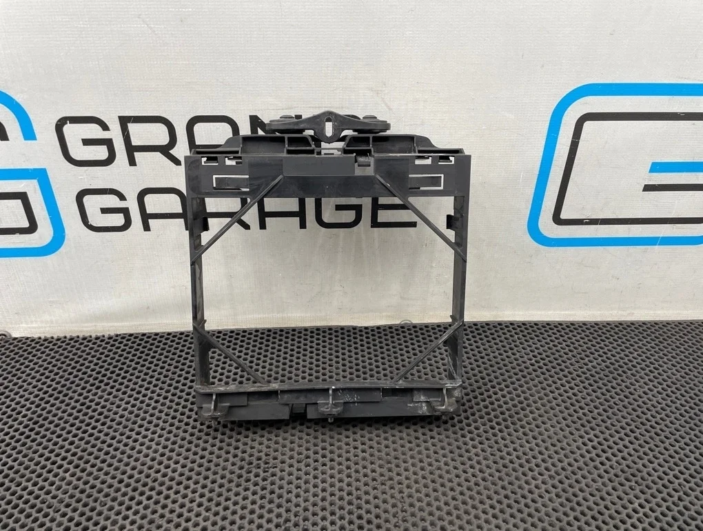 Кронштейн радиатора Bmw 5-Series 2010 17217572542 F10 N55B30A 3.0