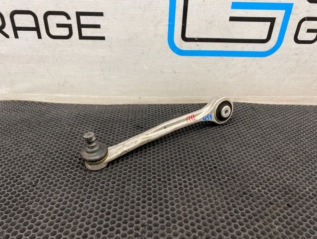 Рычаг Audi A6 2011 8K0407506M C7 CHVA 2.8, передний правый