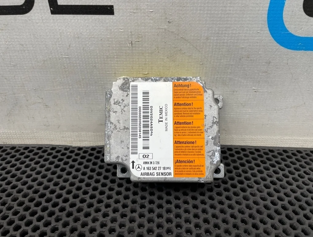 Блок Air Bag Mercedes-Benz Ml-Class 2002 A1635422718 W163 112.942 3.2