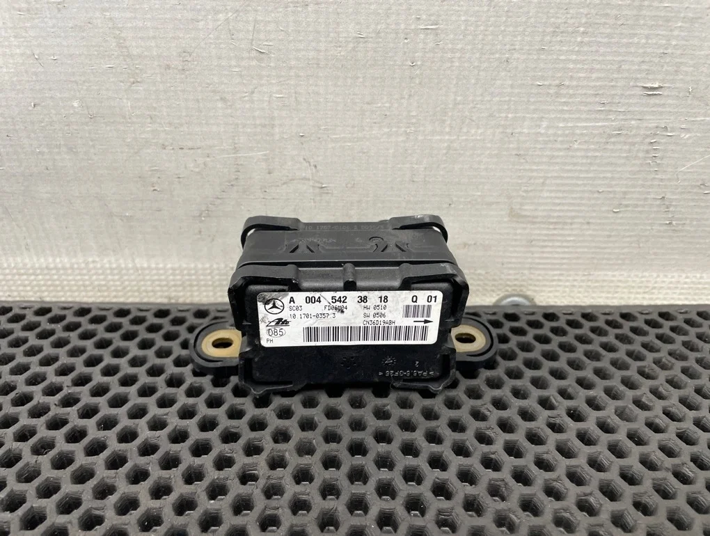 Датчик ускорения Mercedes-Benz Gl-Class 2006 A0045423818 X164 273.963 5.5