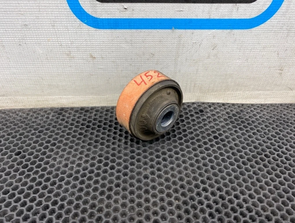 Подушка кузова Land Rover Discovery 2006 KVF500161 L319 406PN 4.0