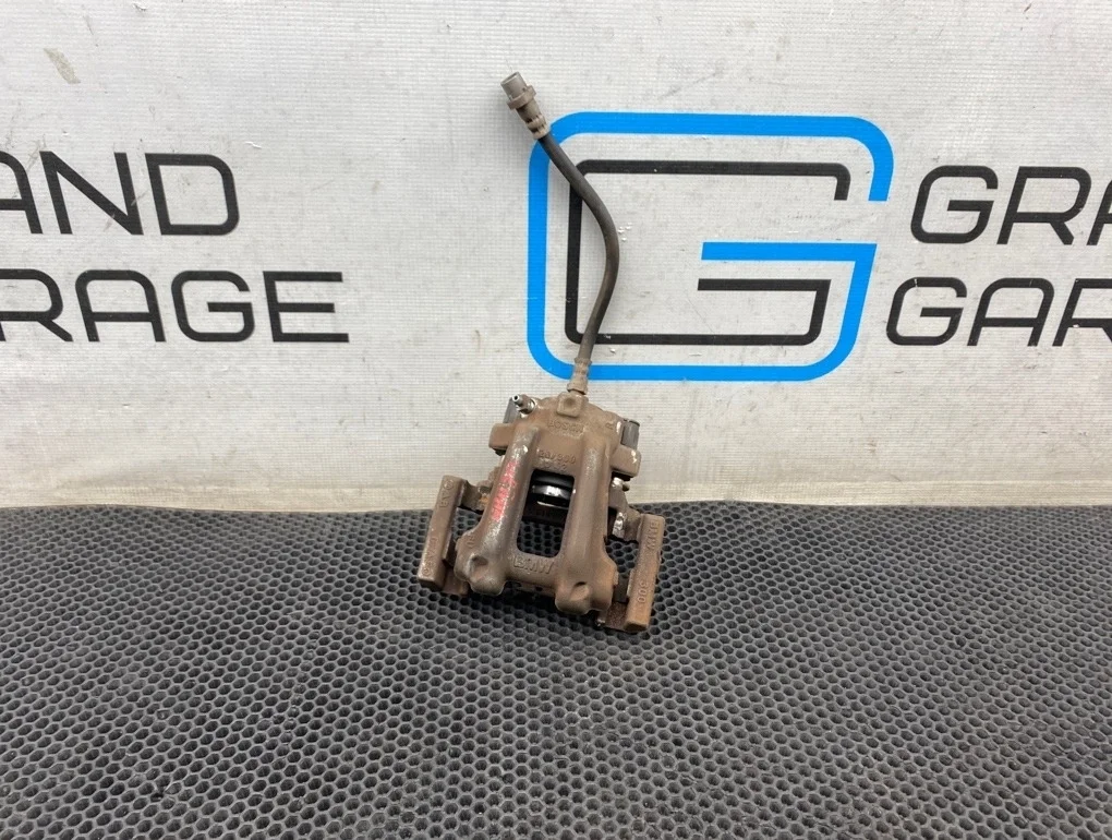 Суппорт Bmw 3-Series 2013 34216850858 F30 N20B20B 2.0, задний правый