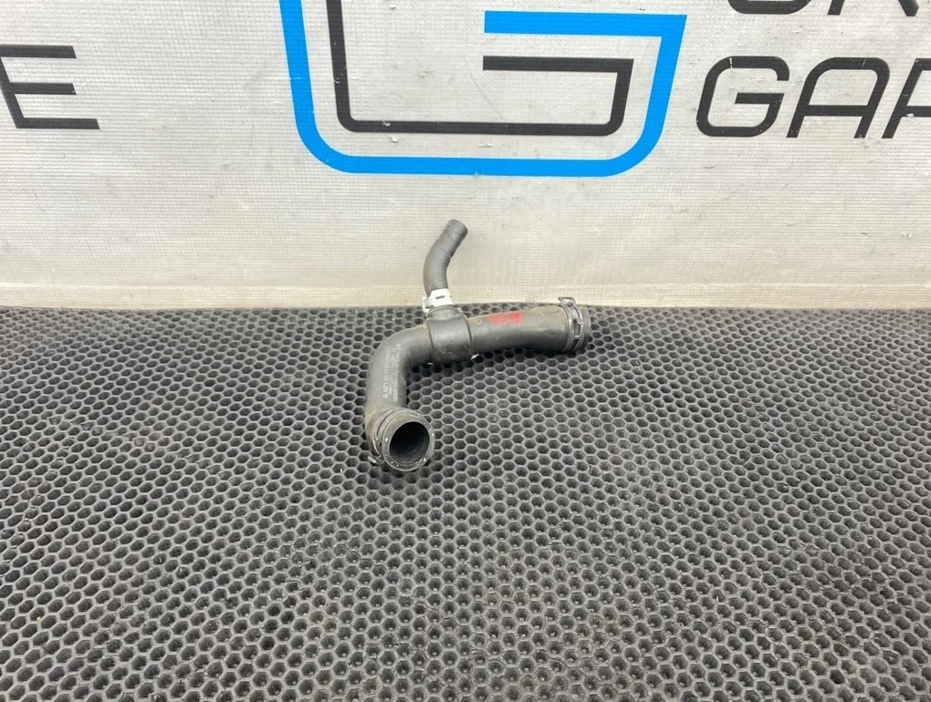 Патрубки охлаждения Mercedes-Benz C-Class 2011 A2712002552 W204 271.860 1.8