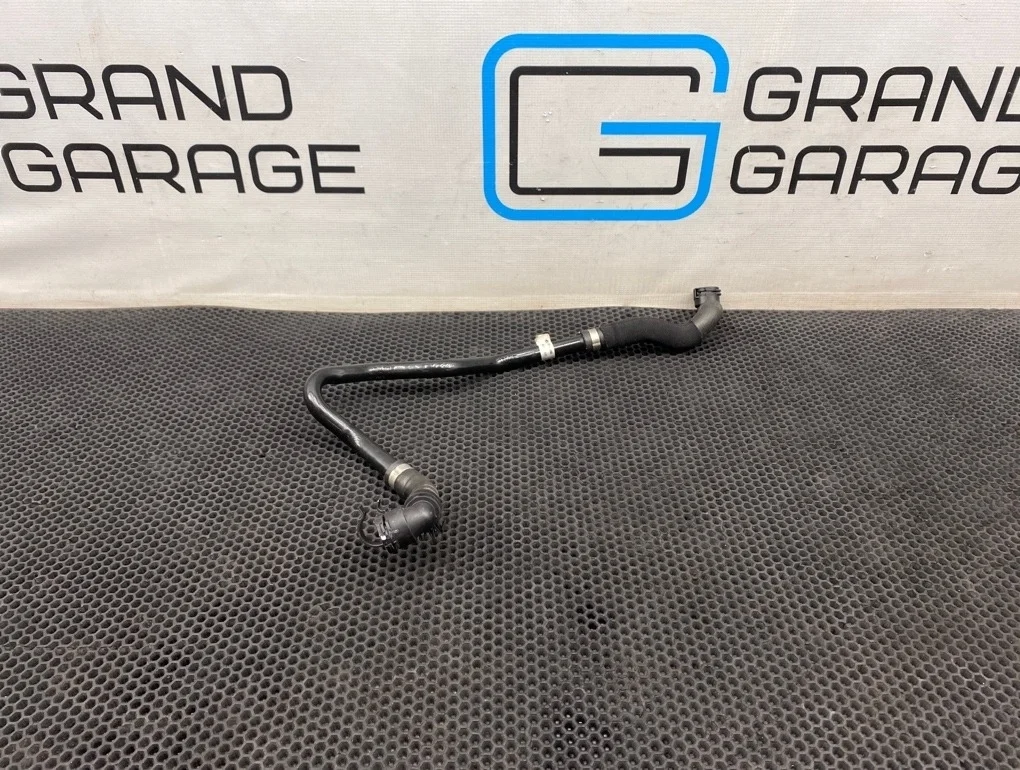 Патрубок охлаждения Mercedes-Benz C-Class 2011 A2045010124 W204 271.860 1.8