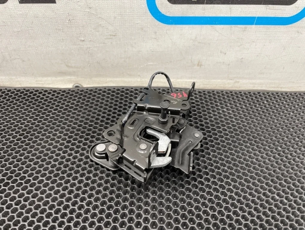 Замок капота Bmw 5-Series 2010 51237206453 F10 N55B30A 3.0, левый