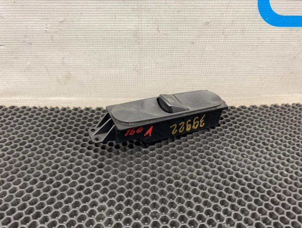 Блок стеклоподъемников Mercedes-Benz V-Class 2010 A6395451413 W639 272.978 3.5, передний левый