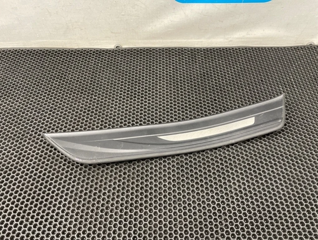 Накладка порога Bmw 5-Series 2010 51477203610 F10 N55B30A 3.0, задняя правая