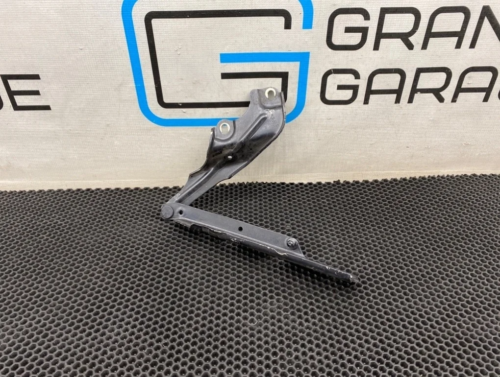 Петля капота Audi A6 2014 4G8823302E C7 CDNB 2.0, правая
