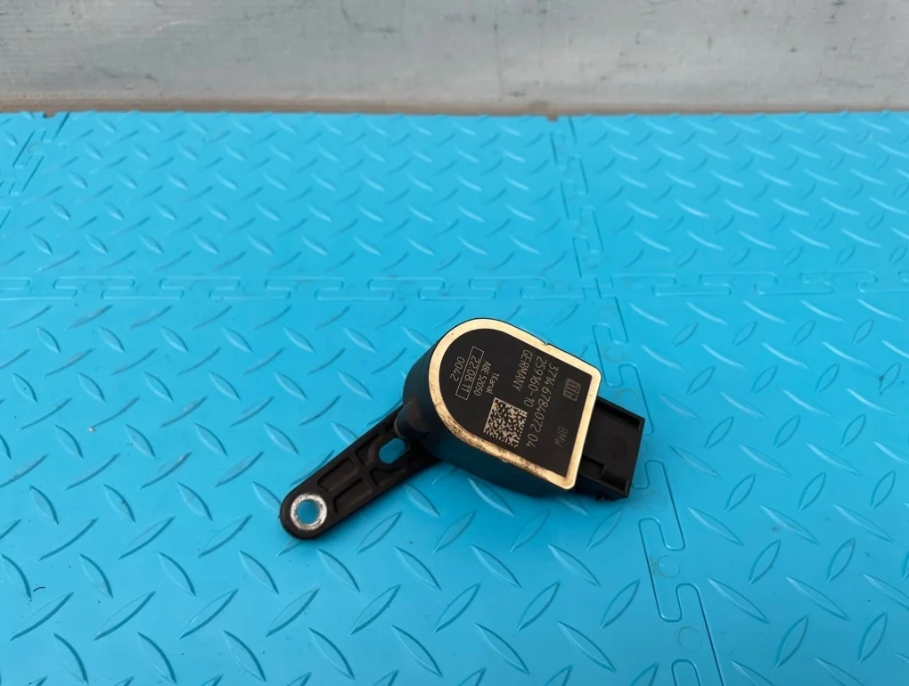 Датчик положения кузова Bmw X3 2011 37146784072 F25 N52B30A 3.0