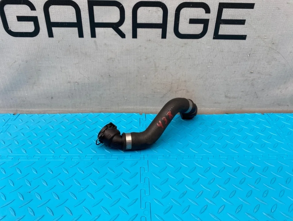 Патрубок охлаждения Bmw X5 2008 17127537101 E70 N52B30A 3.0