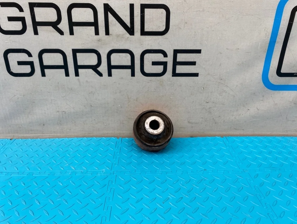 Подушка кузова Land Rover Range Rover Sport 2010 KVF500161 L320 AJ133 V8 5.0