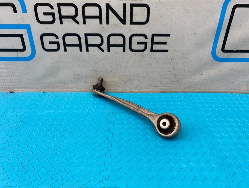 Рычаг Audi A5 2011 8K0407506A 8T CDNC 2.0, передний правый