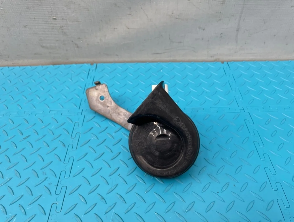 Сигнал звуковой Mercedes-Benz B-Class 2013 A2465420120 W246 270.910 1.6, правый