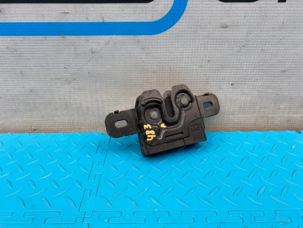 Замок капота Volvo Xc70 2007 31298609 BZ B6324S 3.2