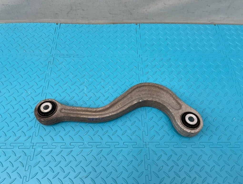 Рычаг Porsche Panamera 2010 97033104700 970 M46.20 3.6, задний