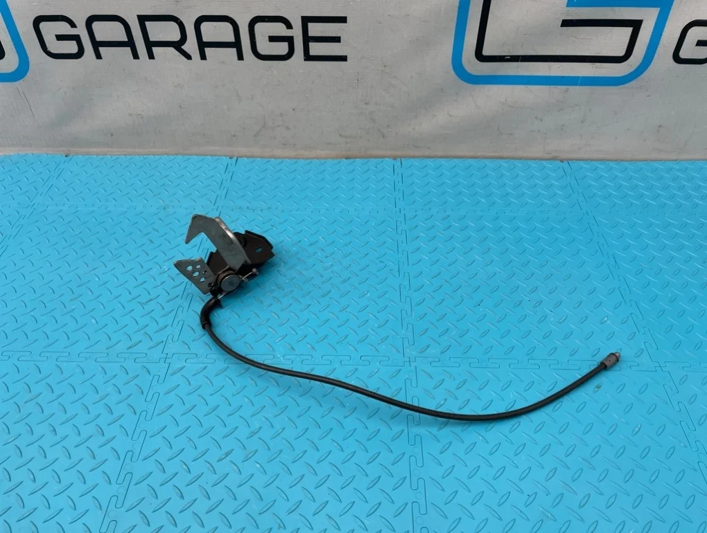 Крюк капота Bmw 5-Series 2010 51237183764 F07 N55B30A 3.0, правый