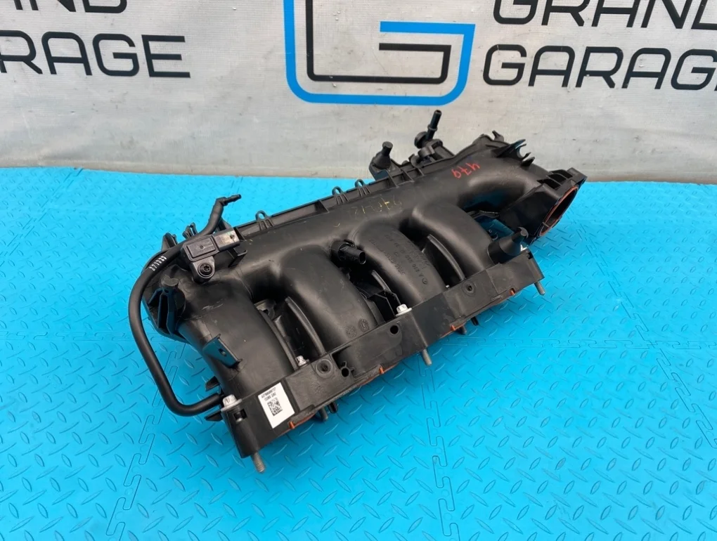 Коллектор впускной Mercedes-Benz Cla-Class 2013 A2700900737 C117 270.920 2.0