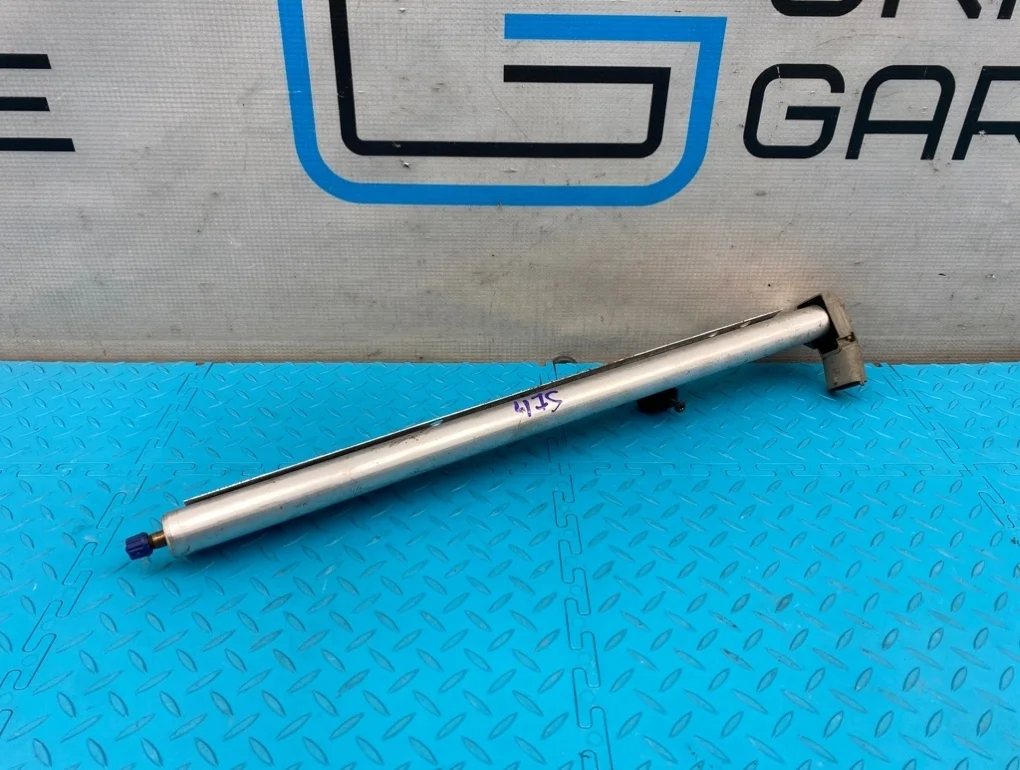 Рампа топливная Ford Kuga 2011 1388506 CBV HYDB 2.5