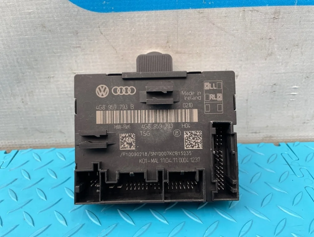 Блок двери Audi A6 2011 4G8959793D C7 CHVA 2.8, передний правый