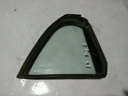 Б.у. форточка двери MITSUBISHI LANCER CY2A MITSUBISHI LANCER CY2A