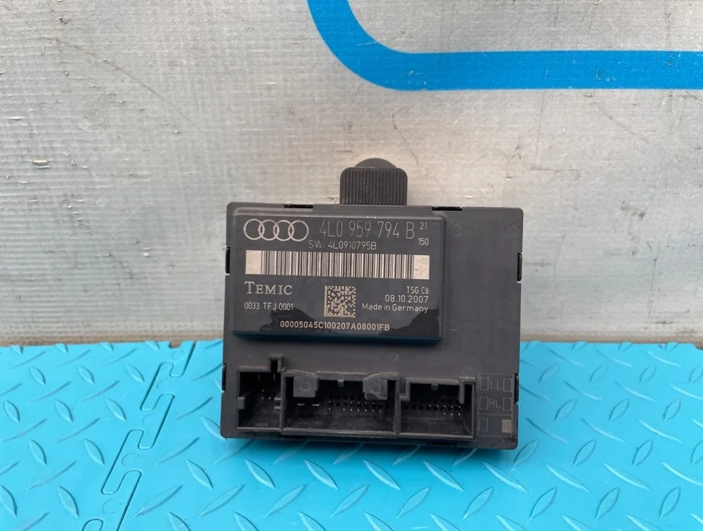 Блок двери Audi Q7 2008 4L0959794B 4LB BHK 3.6, задний правый