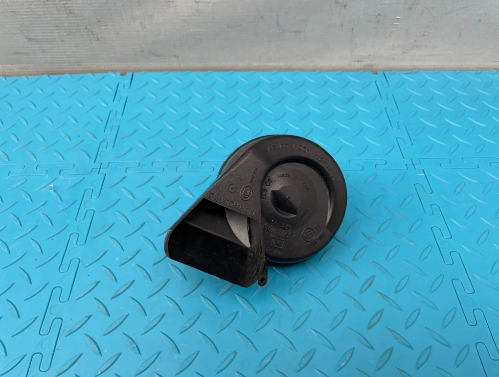 Сигнал звуковой Audi A6 2011 4H0951223 C7 CHVA 2.8