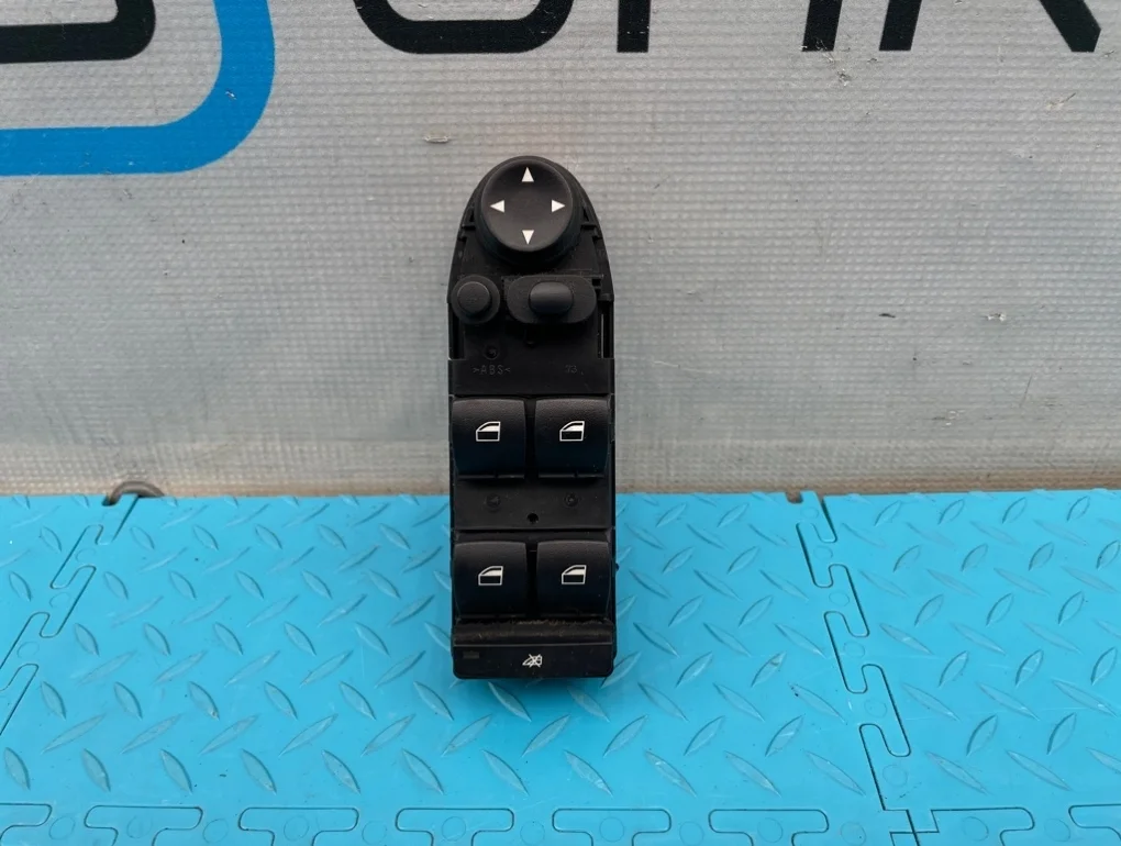 Блок стеклоподъемников Bmw X5 2009 61319218044 E70 N52B30AF 3.0, передний правый