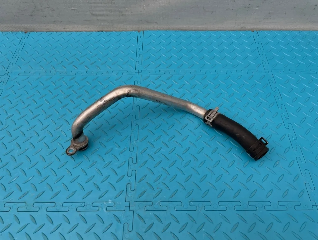 Патрубок охлаждения Mercedes-Benz E-Class 2013 A2762000051 W212 276.952 3.5